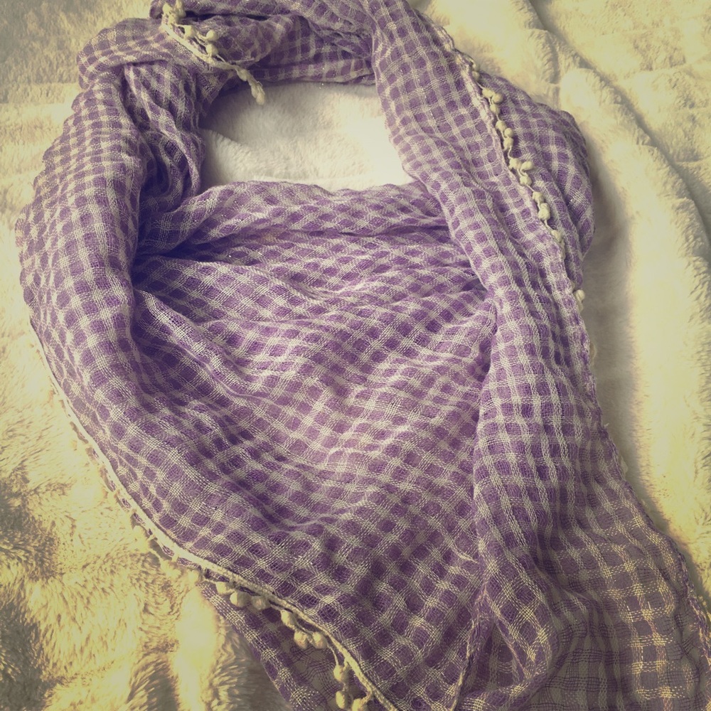 Cute checked purple scarf with POM POMS!